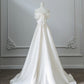 Robe de mariée simple en satin blanc à épaules dénudées et ligne A Robe de mariée à volants C3805