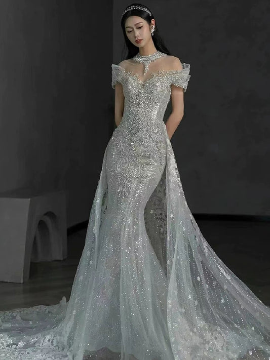 Robe de mariée longue sirène intemporelle à épaules dénudées en tulle blanc et sequins C3812