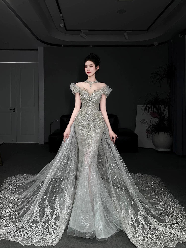 Robe de mariée longue sirène intemporelle à épaules dénudées en tulle blanc et sequins C3812