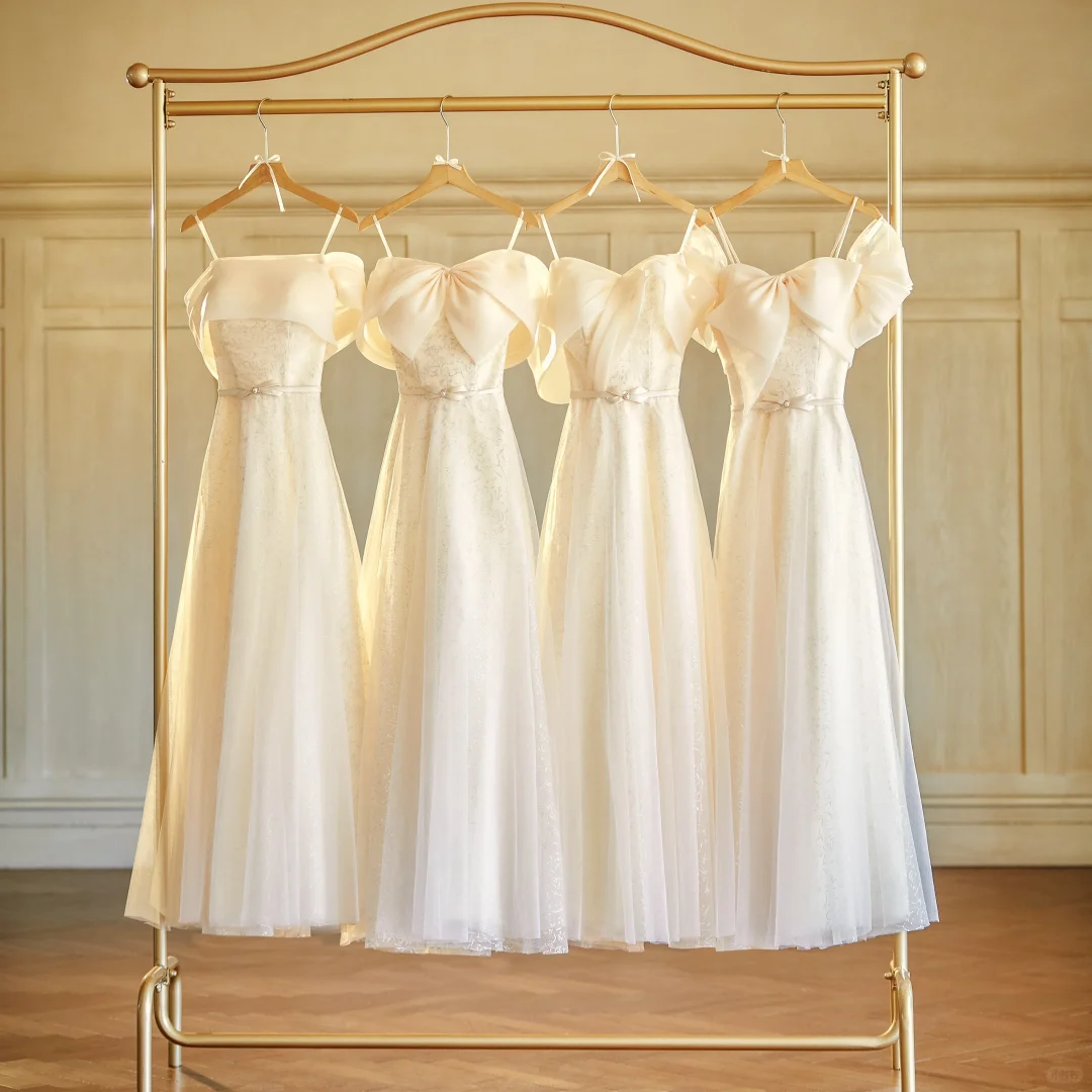 Robe de demoiselle d'honneur longue en tulle, coupe trapèze, couleur champagne clair, C3820