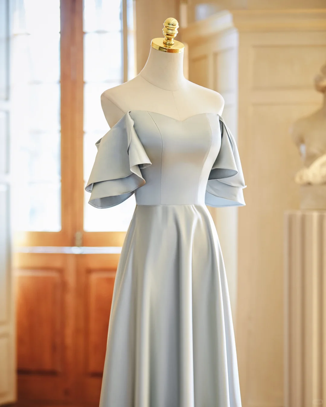 Robe de demoiselle d'honneur longue en satin gris coupe A Max And Match C3824