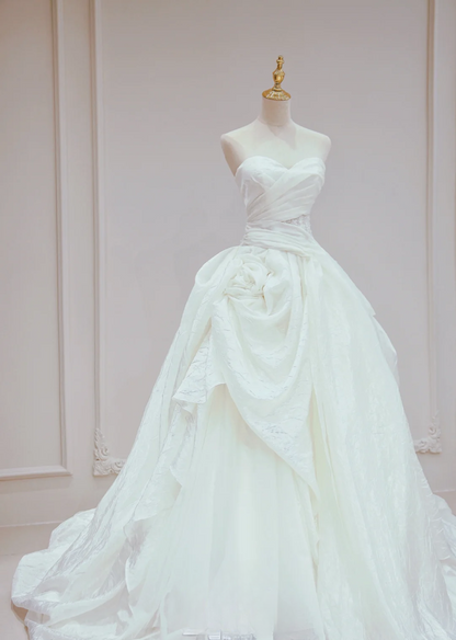 Robe de mariée longue plissée en satin blanc, coupe trapèze, sans bretelles, de rêve, C3829