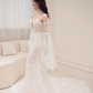 Robe de mariée sirène intemporelle sans bretelles en tulle avec appliques et manches longues C3831