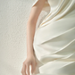 Robe de mariée longue plissée en satin à épaules dénudées style sirène vintage C3835