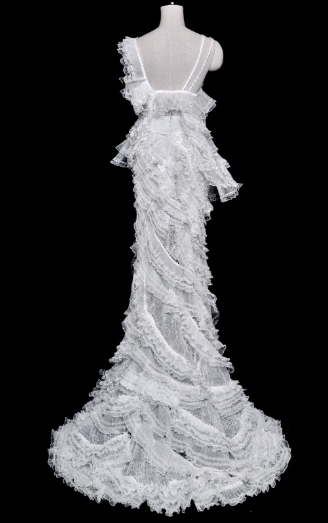 Superbe robe de mariée sirène longue en tulle blanc et dentelle, col en V, C3847