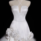 Robe de mariée longue sirène en satin et tulle, décolleté en V, motif floral appliqué, C3850