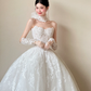 Robe de mariée longue bustier en dentelle blanche avec gants, tenue de bal de rêve C3851