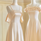 Robe de demoiselle d'honneur longue en satin coupe trapèze couleur champagne Calssy C3888