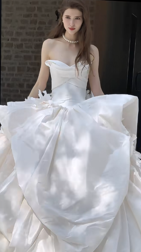 Vintage Ball Gown Strapless Satin Long Wedding Dresses C3894