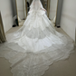 Robe de mariée longue en satin, tulle, dentelle, perles et voile, épaules dénudées, style bal intemporel, C3903