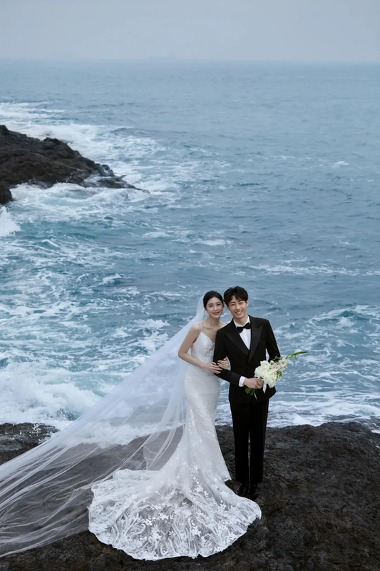 Unique Mermaid Spaghetti Strpas White Tulle Applique With Veil Long Wedding Dresses C3907