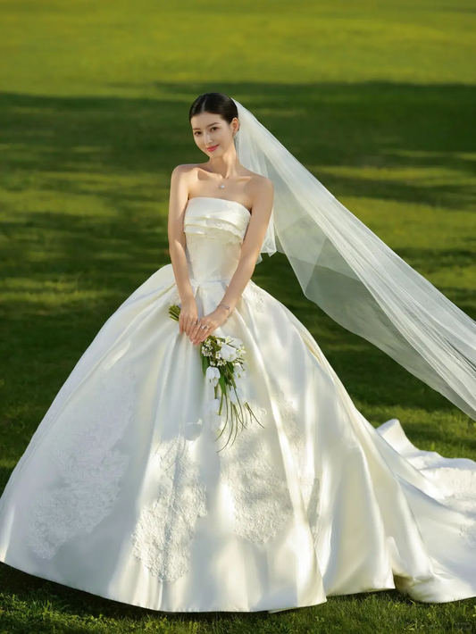 Elegant Ball Gown Strapless Satin Lace With Veil Long Wedding Dresses C3909