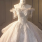 Robe de mariée longue intemporelle en tulle, épaules dénudées, sequins et perles, C3915