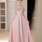 Robe de demoiselle d'honneur longue en satin rose blush à bretelles spaghetti et coupe trapèze élégante C3929