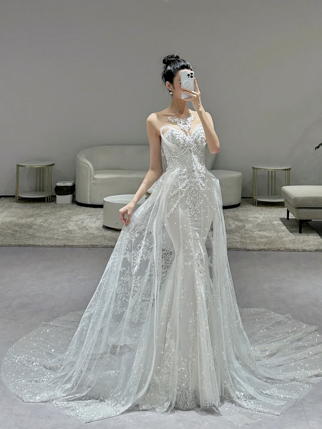Robe de mariée sirène bustier en tulle à sequins et appliques, longue et rêveuse, C3959