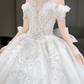 Robe de mariée longue intemporelle en tulle, épaules dénudées, sequins et perles, C4031