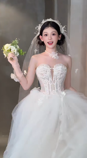 Pretty A Line Strapless Tulle Applique With Veil Long Wedding Dresses C4034