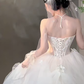 Robe de mariée longue en tulle, coupe trapèze, sans bretelles, avec appliques et voile, C4034