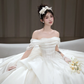 Jolie robe de mariée longue en satin à épaules dénudées C4048