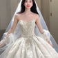Superbe robe de bal bustier en tulle, sequins, perles et gants en voile, robe de mariée longue C4050