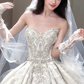 Superbe robe de bal bustier en tulle, sequins, perles et gants en voile, robe de mariée longue C4050