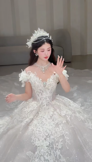 Robe de mariée longue en tulle et dentelle, épaules dénudées, jolie robe de bal, C4055
