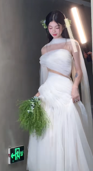 Robe de mariée longue en mousseline de soie, style sirène, sans bretelles, chic, C4059