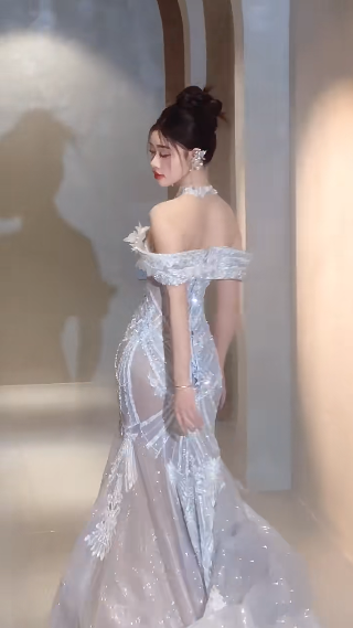 Robe de mariée longue sirène intemporelle à épaules dénudées en tulle et sequins C4061