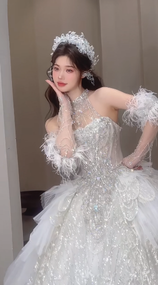 Robe de mariée longue en tulle, paillettes et perles, col licou, style unique, C4064
