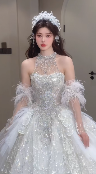 Robe de mariée longue en tulle, paillettes et perles, col licou, style unique, C4064