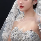 Robe de mariée longue bustier en tulle, sequins et perles, avec voile, style rêveur, C4066