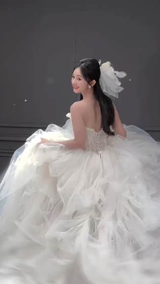 Robe de mariée longue en tulle, élégante et bustier, C4071