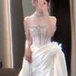 Robe de mariée longue sirène sexy en satin à épaules dénudées et fente perlée C4073