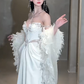 Robe de mariée longue vintage sirène en satin à épaules dénudées et perles C4076