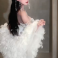 Robe de mariée longue vintage sirène en satin à épaules dénudées et perles C4076