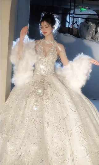 Superbe robe de mariée longue en tulle, à paillettes et perles, dos nu, C4078