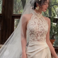 Robe de mariée longue vintage sirène en satin et dentelle avec voile C4079