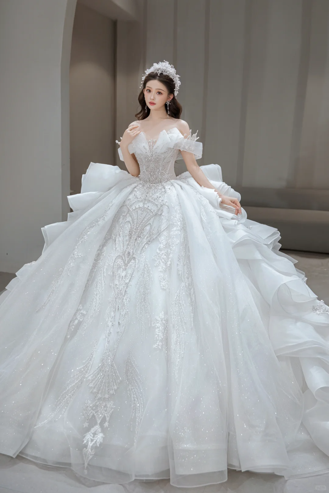 Robe de mariée longue en tulle et sequins, épaules dénudées, style bal intemporel, C4082