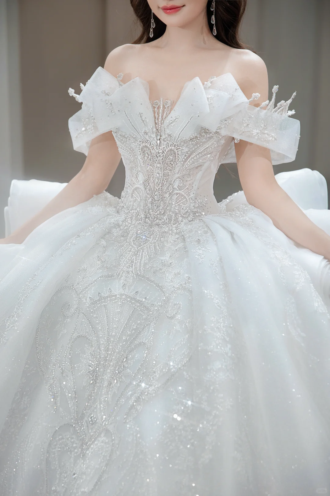 Robe de mariée longue en tulle et sequins, épaules dénudées, style bal intemporel, C4082