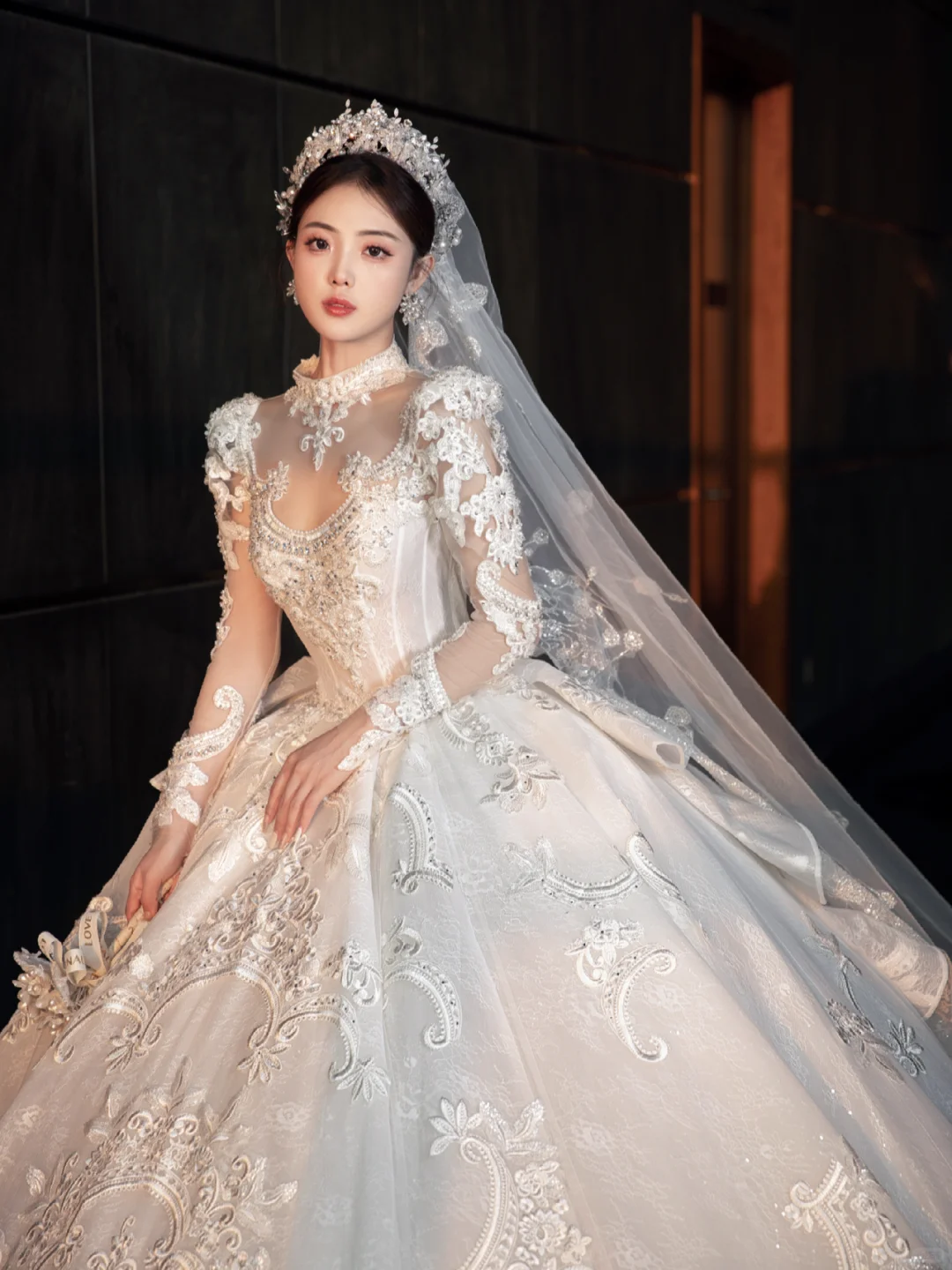 Robe de mariée de rêve en tulle et dentelle, manches longues, avec voile, C4089