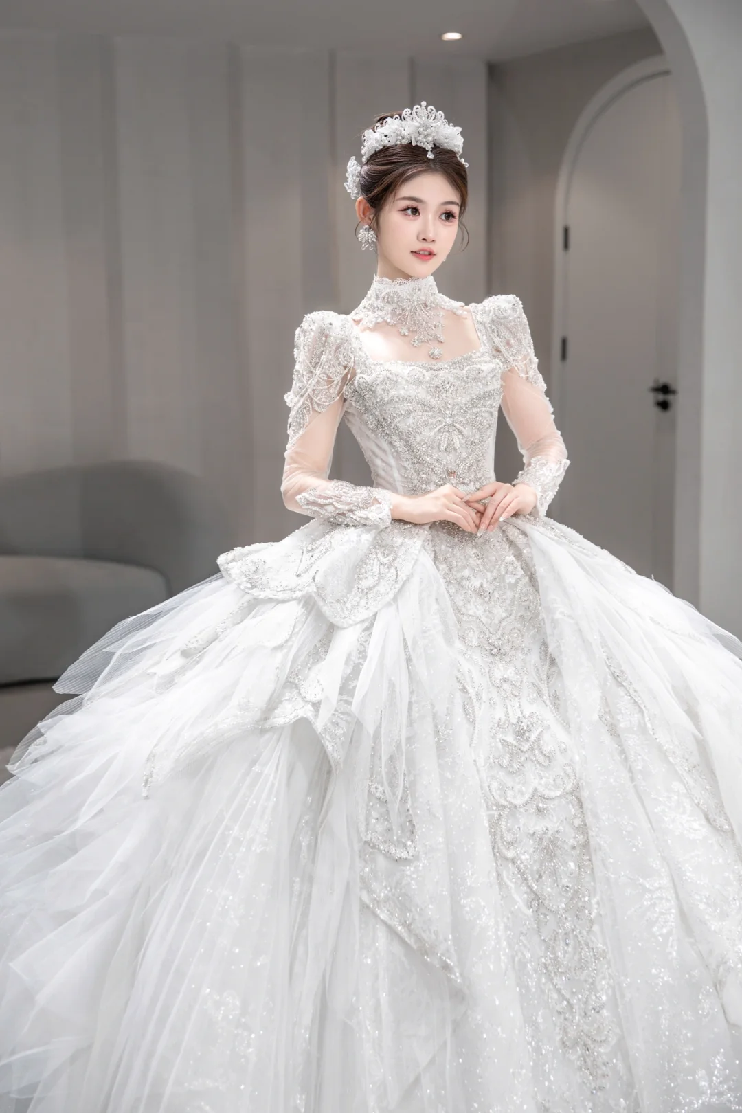 Superbe robe de mariée longue en tulle et paillettes, manches longues, C4090