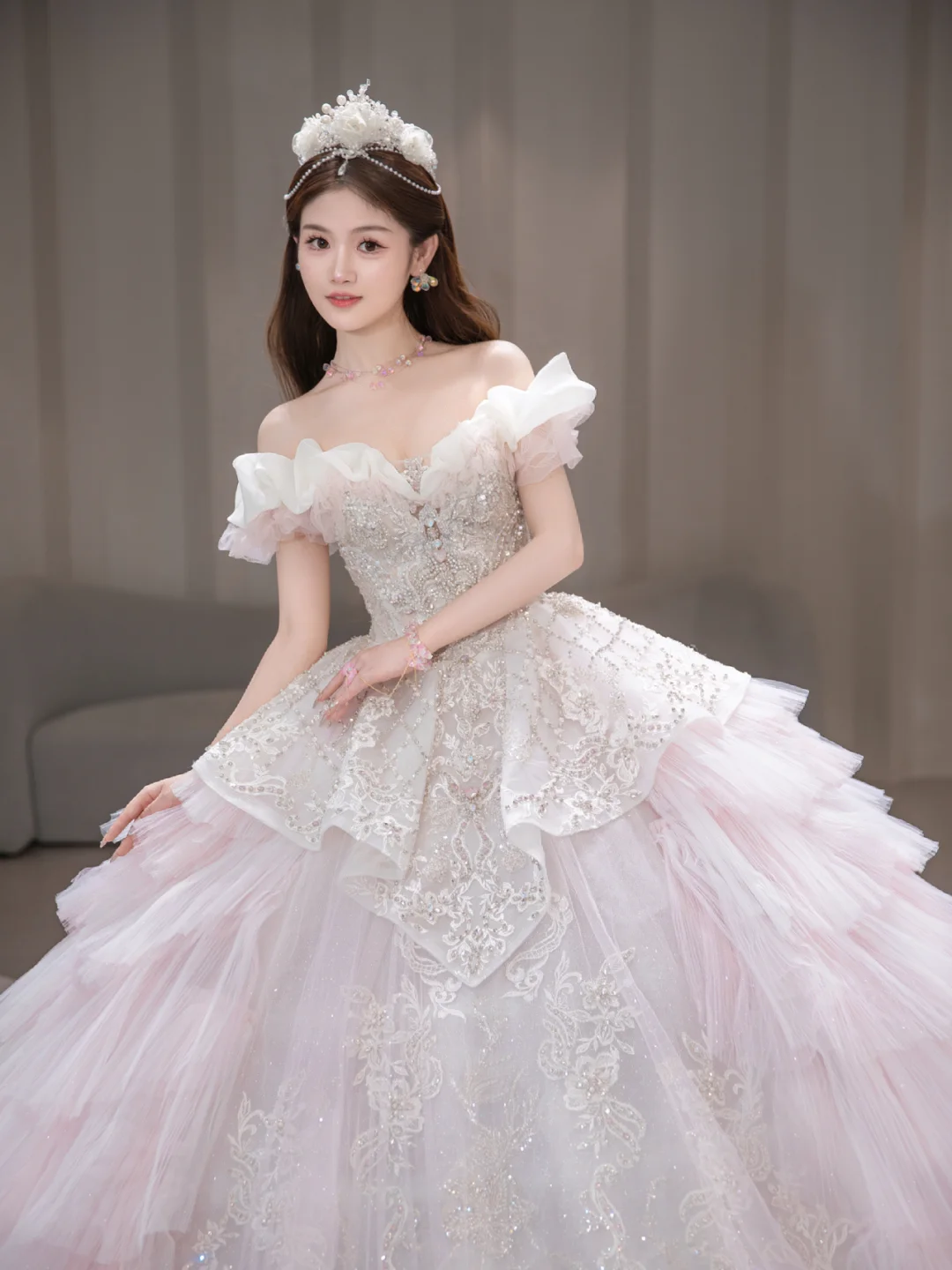 Robe de mariée longue en tulle à épaules dénudées et col rond, style unique, C4092