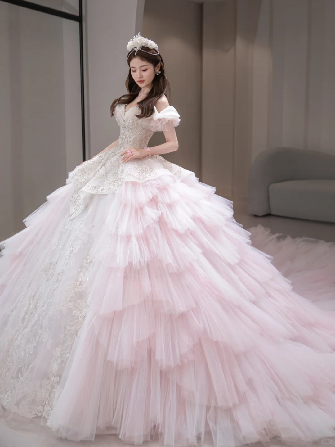 Robe de mariée longue en tulle à épaules dénudées et col rond, style unique, C4092