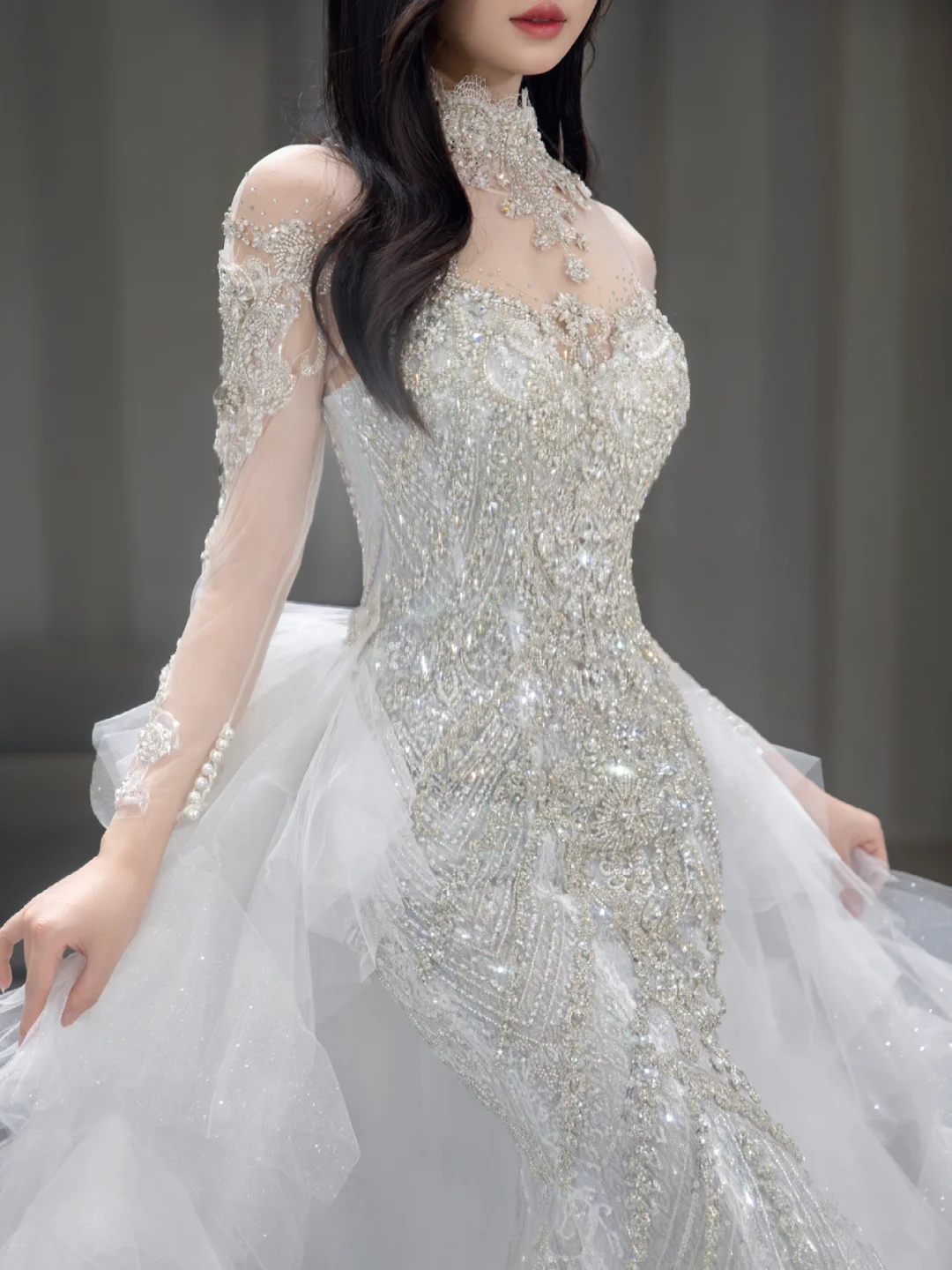 Robe de mariée sirène intemporelle en tulle, sequins, perles, manches longues, C4093