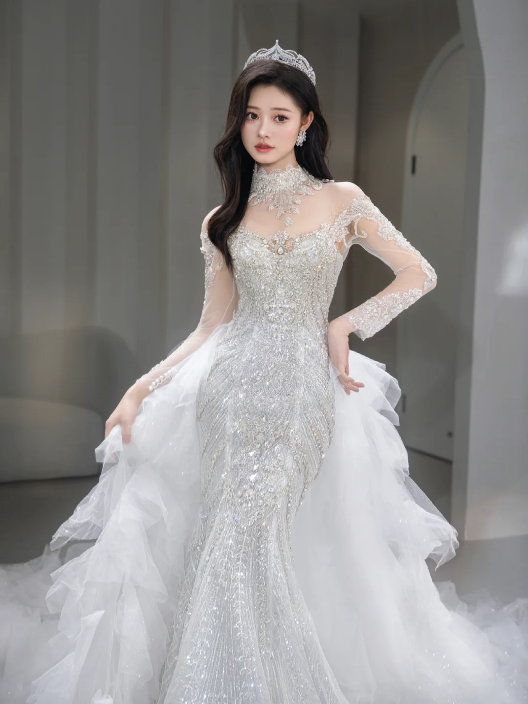 Robe de mariée sirène intemporelle en tulle, sequins, perles, manches longues, C4093