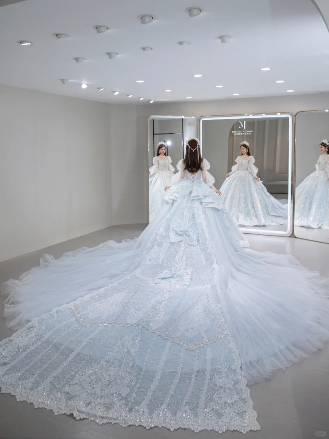Robe de mariée longue en tulle, paillettes et perles, manches longues, style bal intemporel, C4094