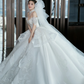 Robe de mariée longue en tulle blanc et dentelle, épaules dénudées, avec voile, C4098