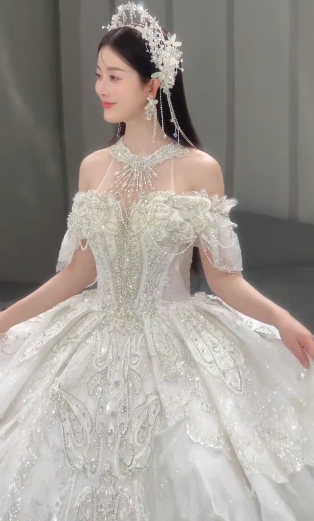 Robe de mariée longue en tulle et sequins, épaules dénudées, style bal intemporel, C4099