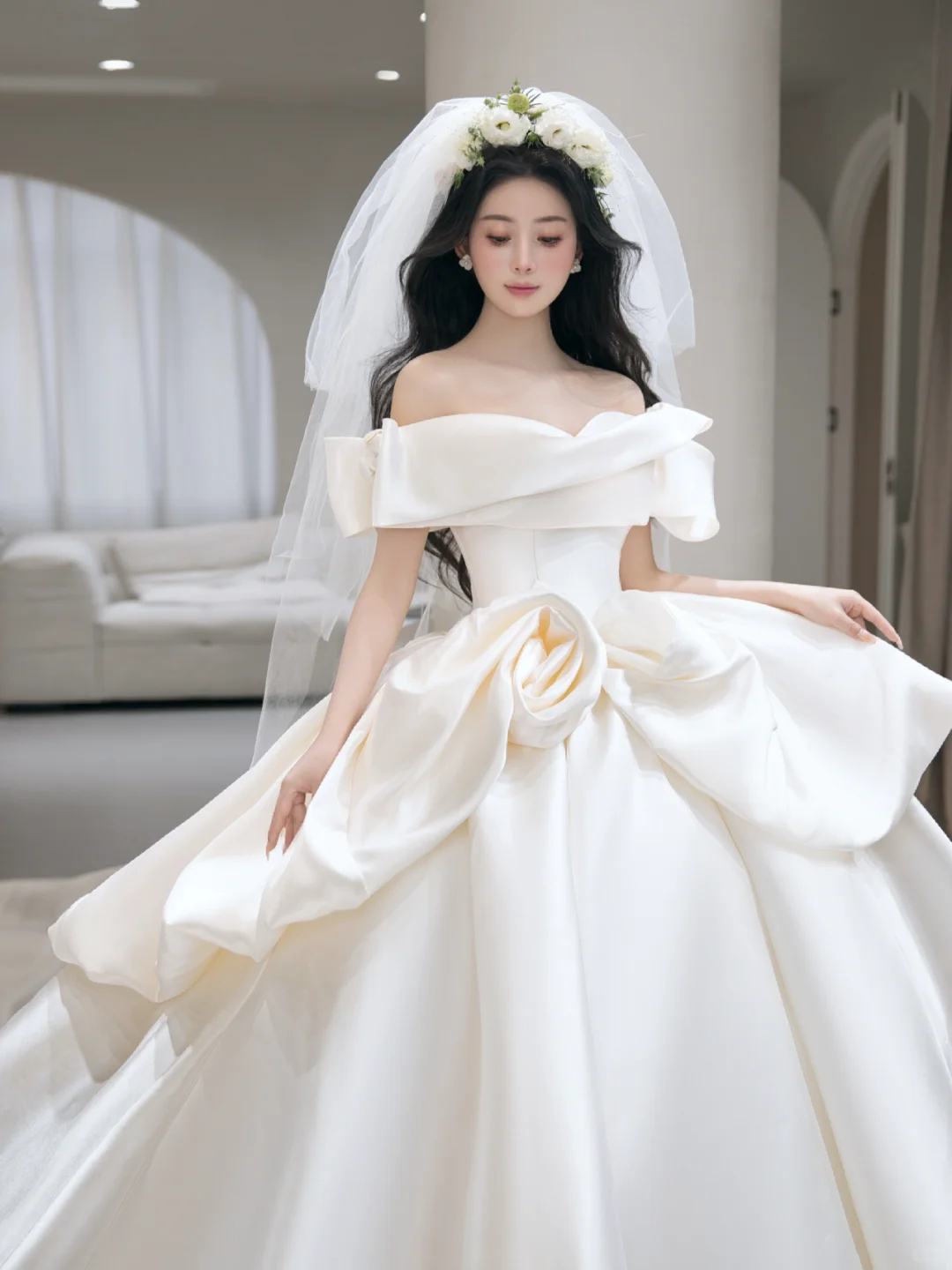 Robe de mariée longue élégante en satin à épaules dénudées et voile C4100