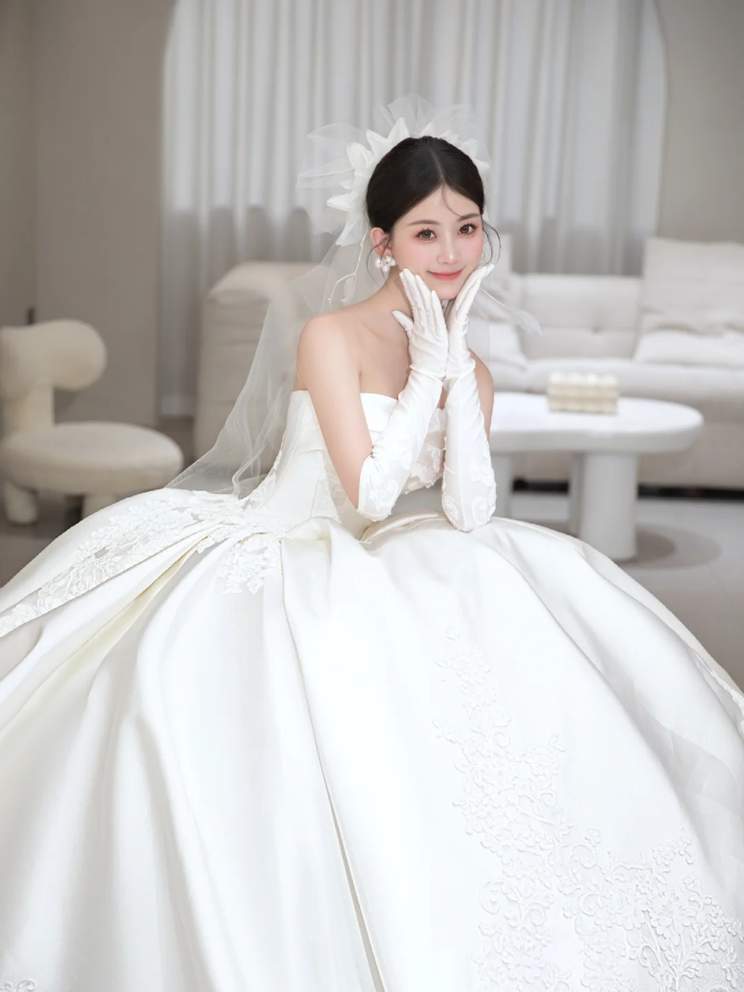 Robe de mariée longue en satin, élégante, bustier, avec voile et gants, C4101